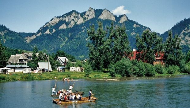 https://sacr3-files.s3-eu-west-1.amazonaws.com/_processed_/csm_Lac_Pieniny_jpg_6e05bdc165.jpg