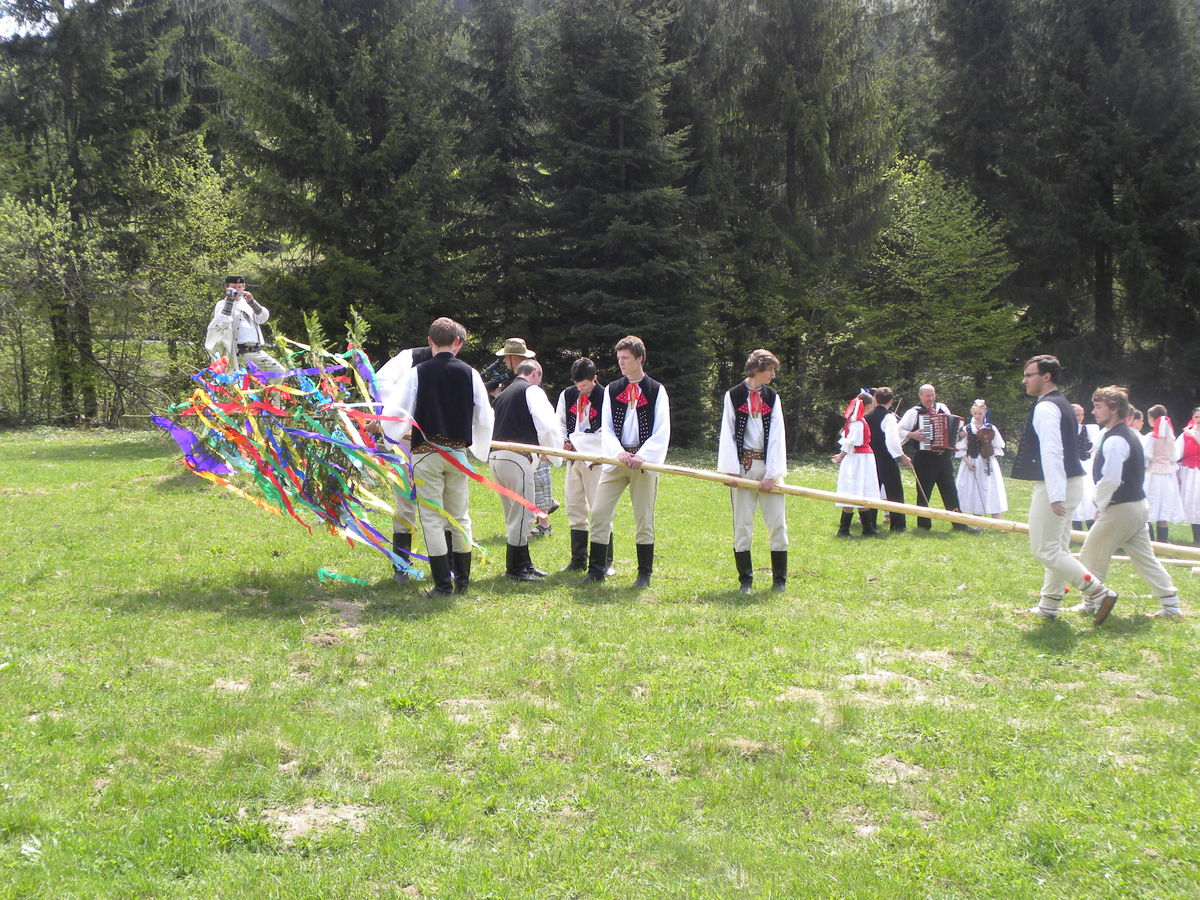 Словакия национальный костюм. Словакия национальность. Национальные традиции в словакии. Национальный костюм региона липтов словакия. Национальные традиции в словакии.